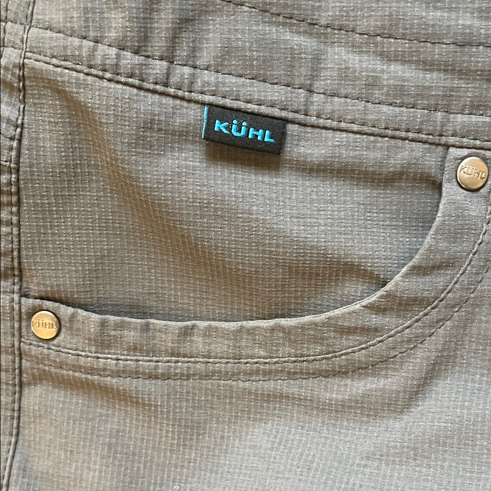 KUHL Cargo Shorts - Picture 3 of 7
